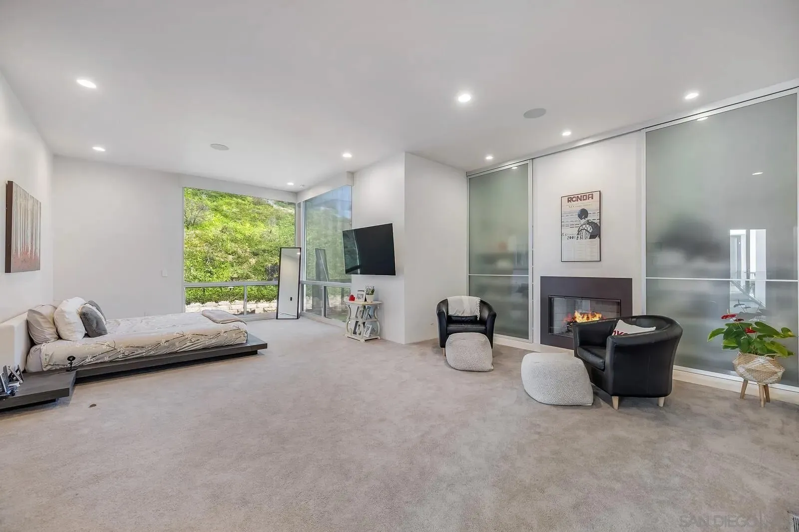 La Jolla, California 92037, United States, 5 Bedrooms Bedrooms, ,6 BathroomsBathrooms,Residential,Active,90771