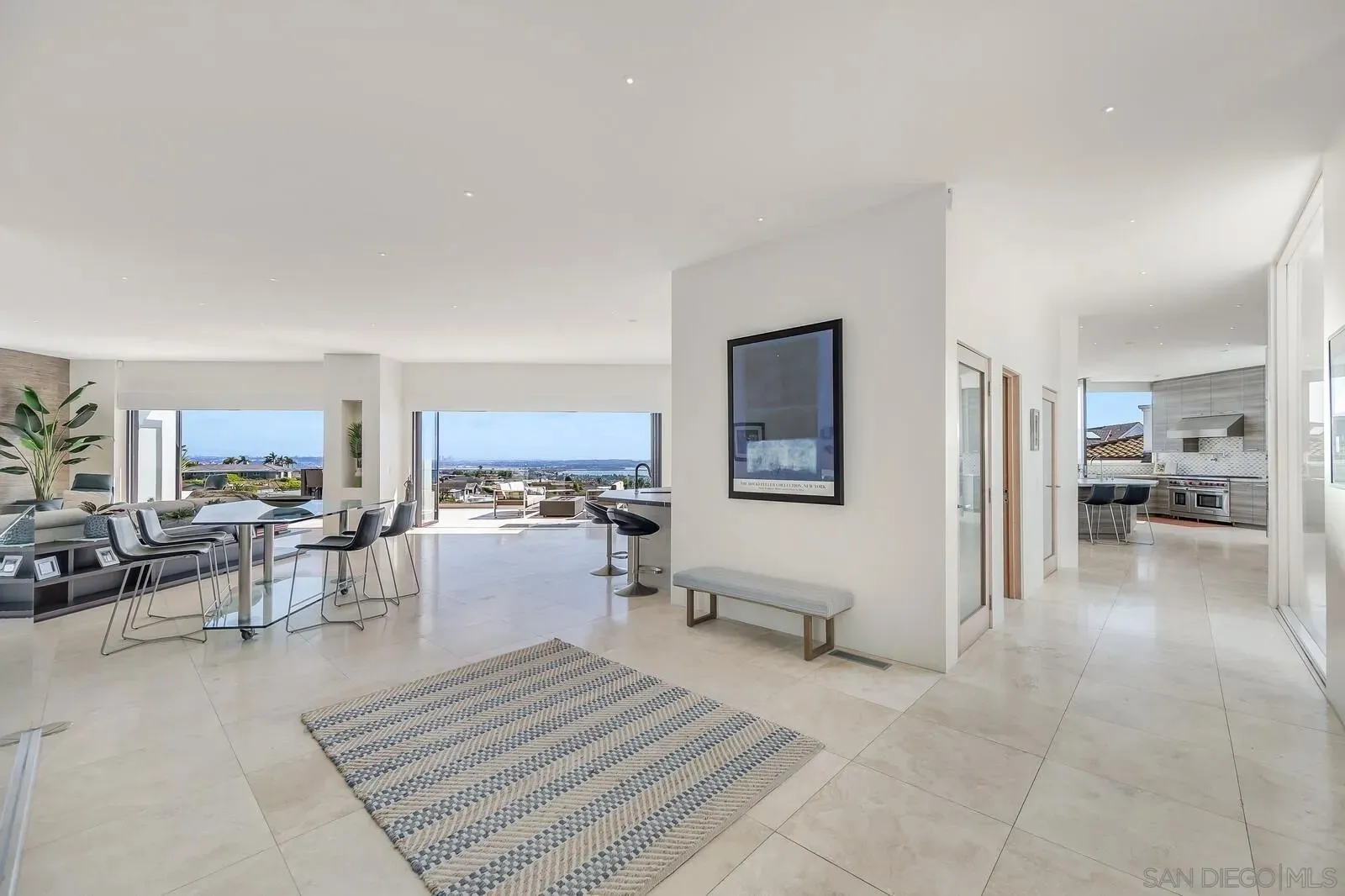 La Jolla, California 92037, United States, 5 Bedrooms Bedrooms, ,6 BathroomsBathrooms,Residential,Active,90771