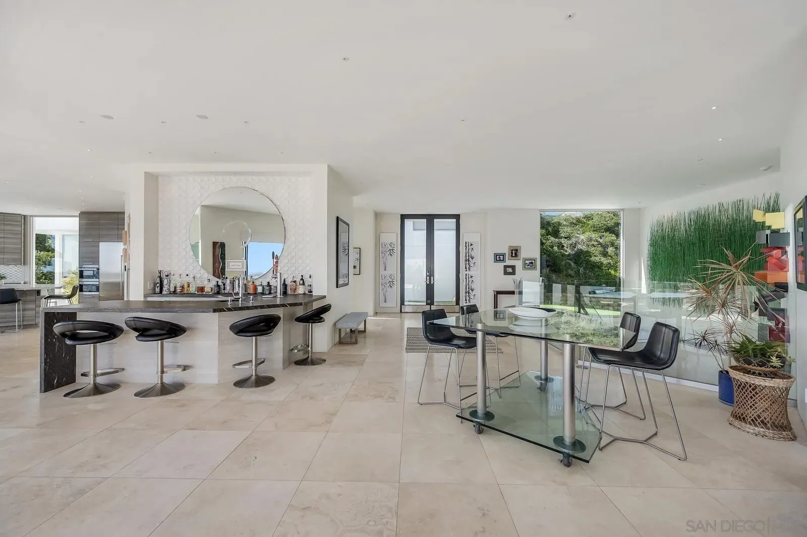 La Jolla, California 92037, United States, 5 Bedrooms Bedrooms, ,6 BathroomsBathrooms,Residential,Active,90771