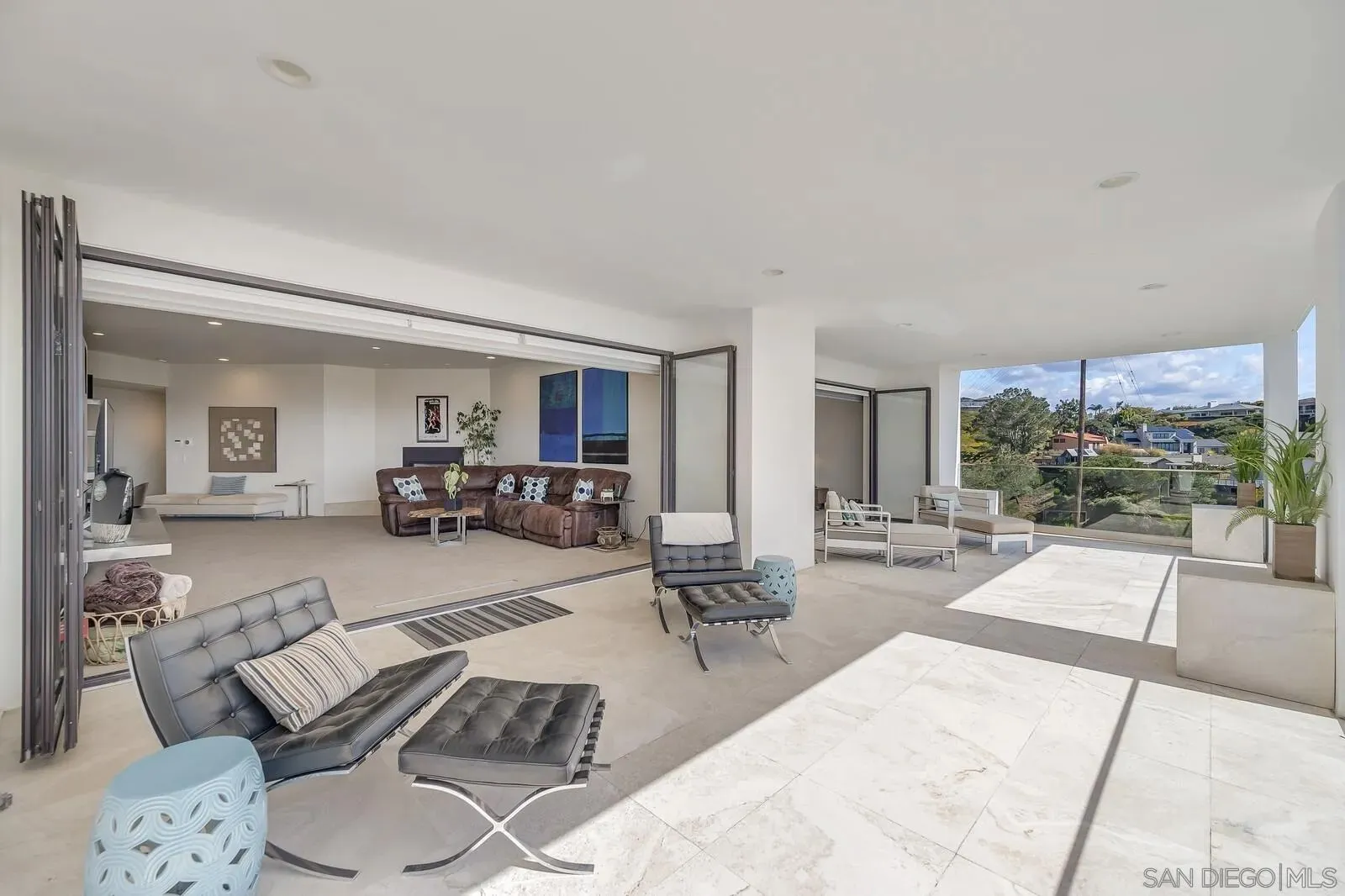 La Jolla, California 92037, United States, 5 Bedrooms Bedrooms, ,6 BathroomsBathrooms,Residential,Active,90771