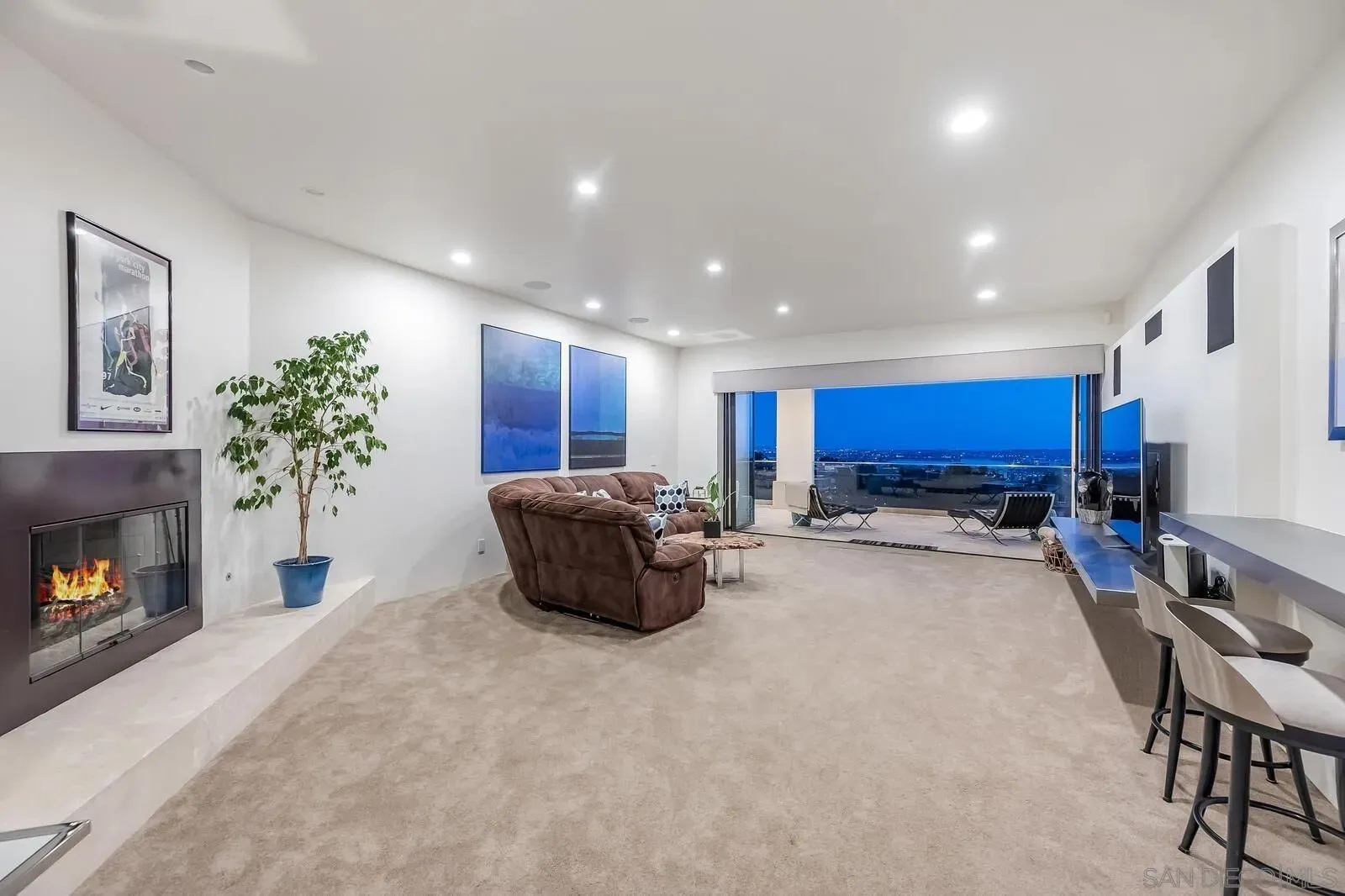 La Jolla, California 92037, United States, 5 Bedrooms Bedrooms, ,6 BathroomsBathrooms,Residential,Active,90771