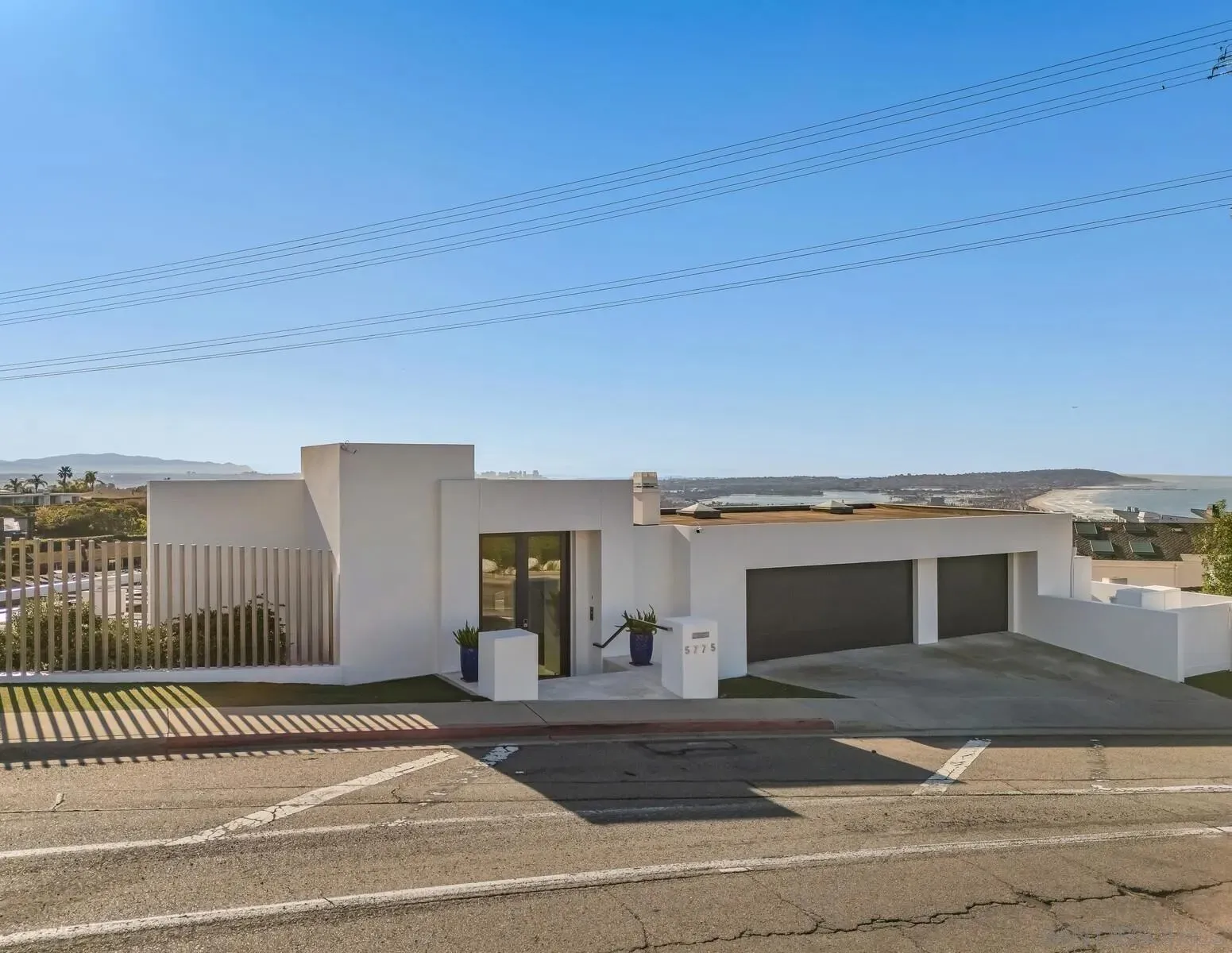 La Jolla, California 92037, United States, 5 Bedrooms Bedrooms, ,6 BathroomsBathrooms,Residential,Active,90771