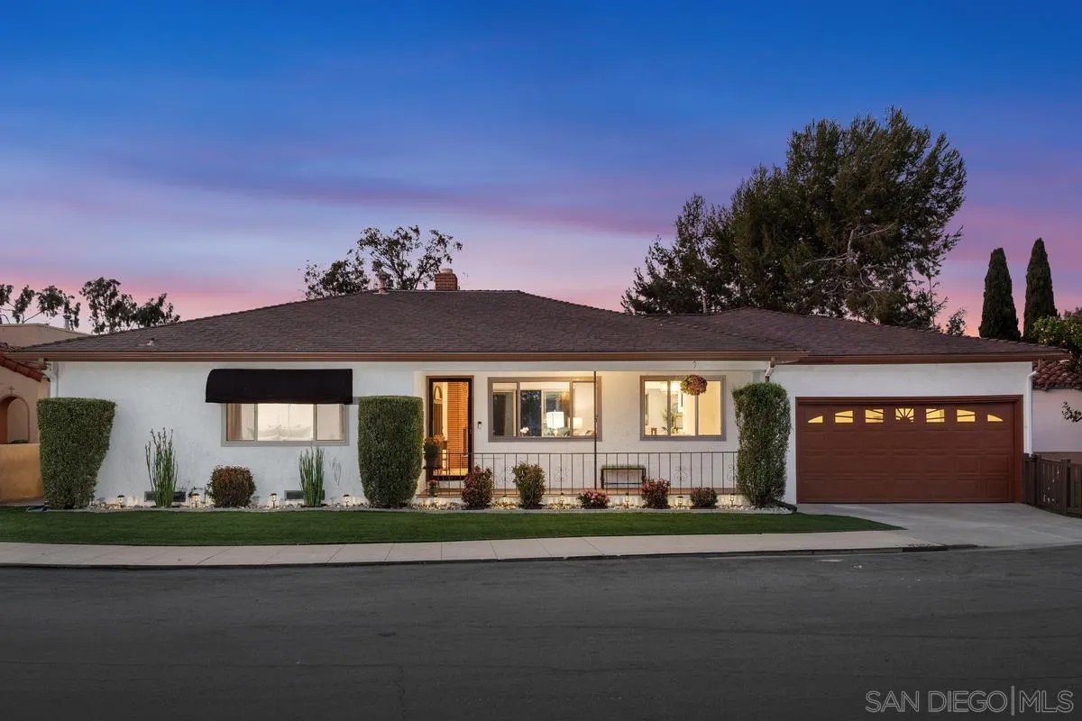 4386 Argos Dr