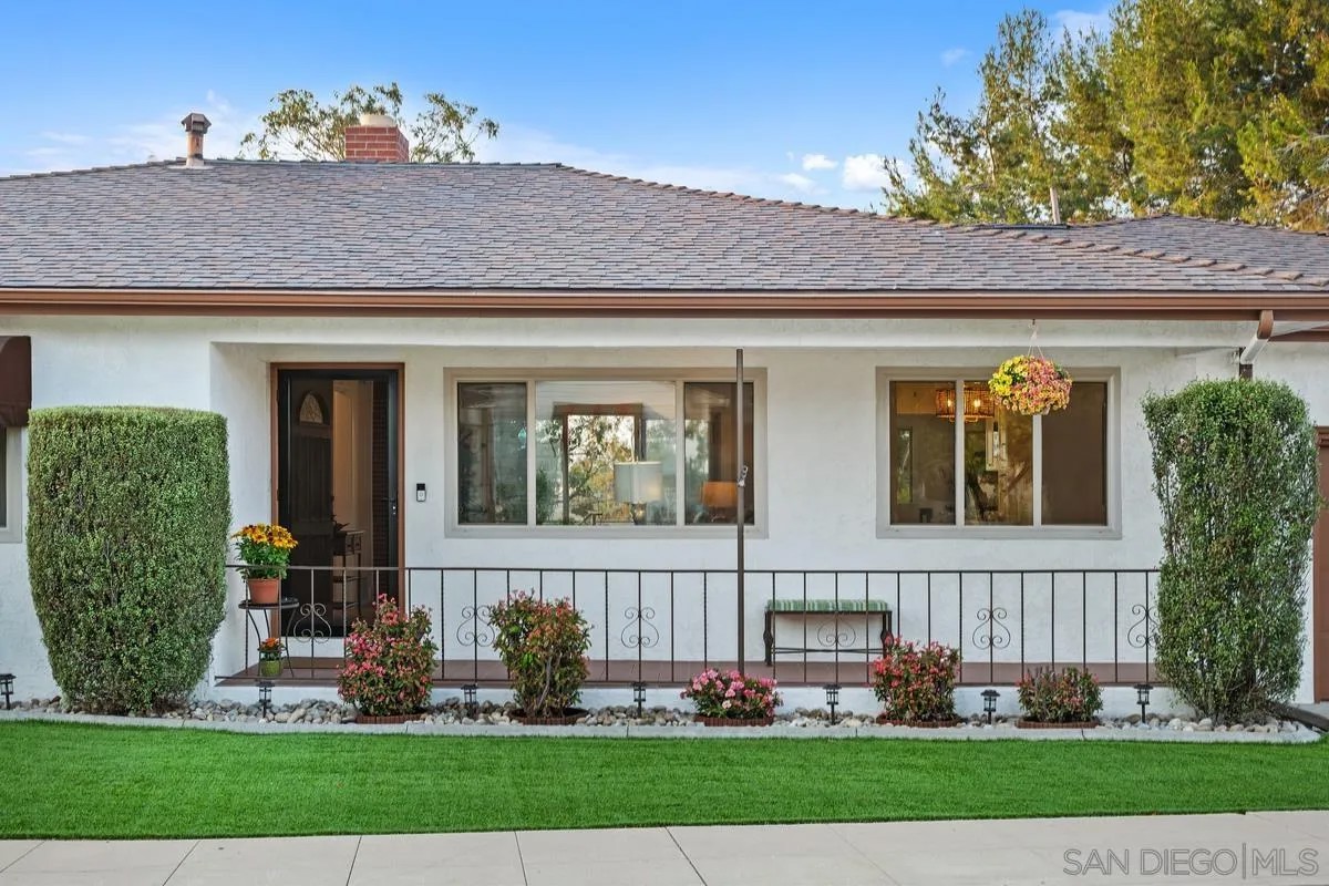 4386 Argos Dr