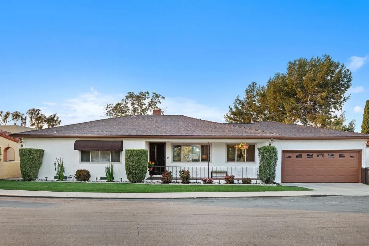 4386 Argos Dr