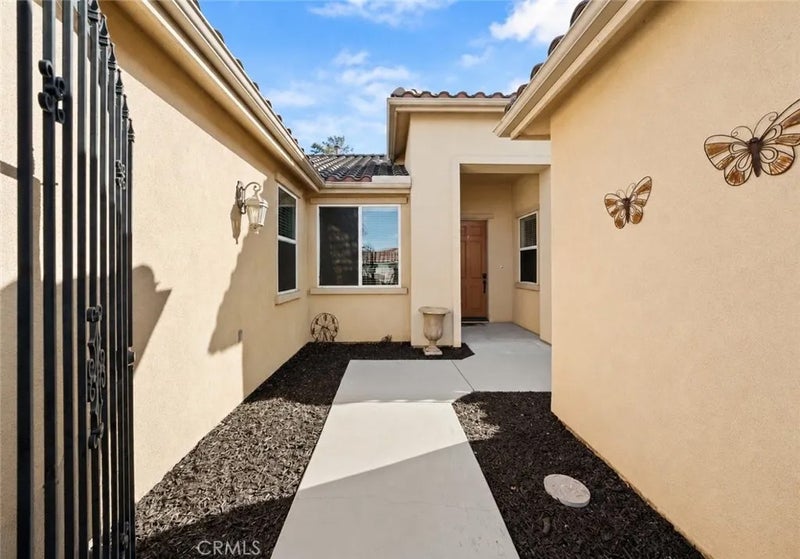 3318 W Jeanette