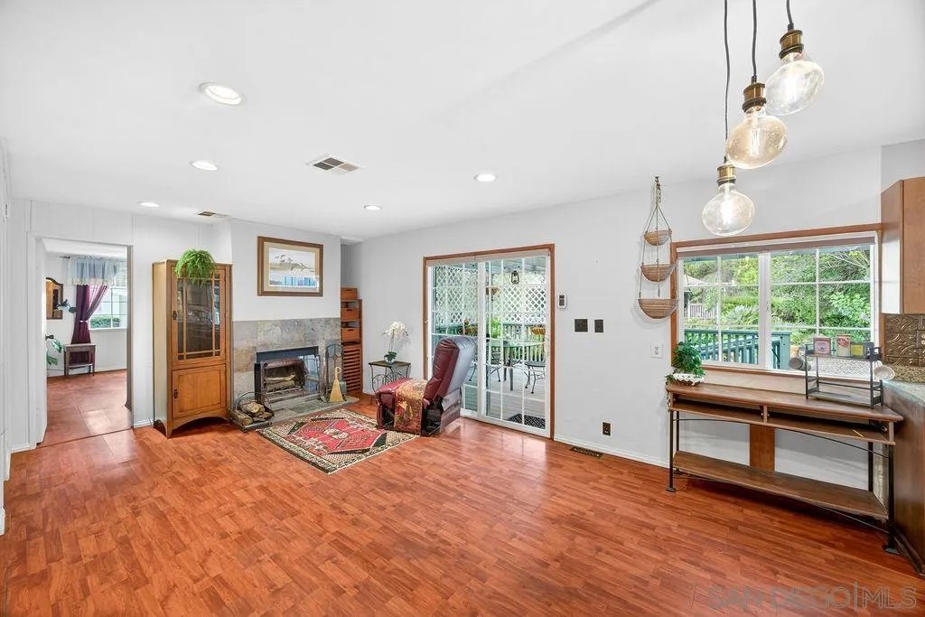 8975 Lawrence Welk Dr SPC 451 451