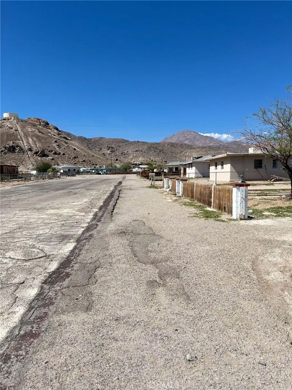 Photo of 13776 Benton Street, Trona, CA 93562 (MLS # CV26092674)