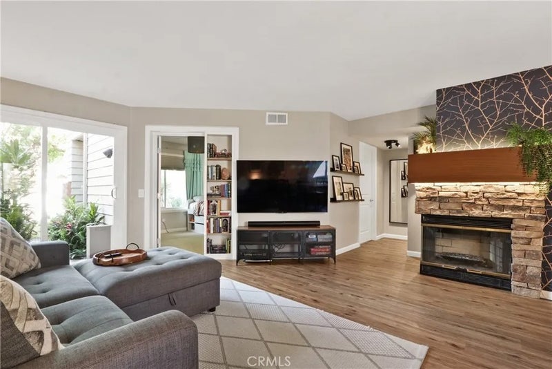 10 Glenoaks