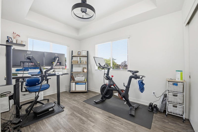 4464 Ocean View Boulevard 1