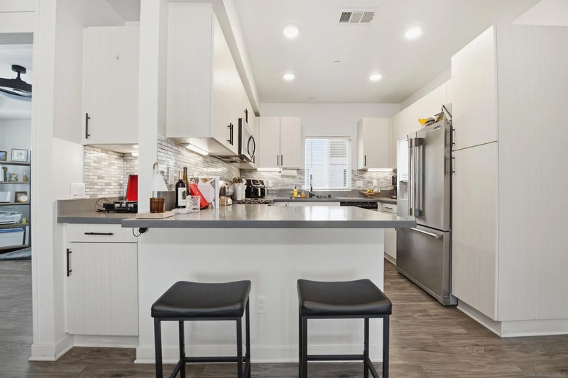 4464 Ocean View Boulevard 1