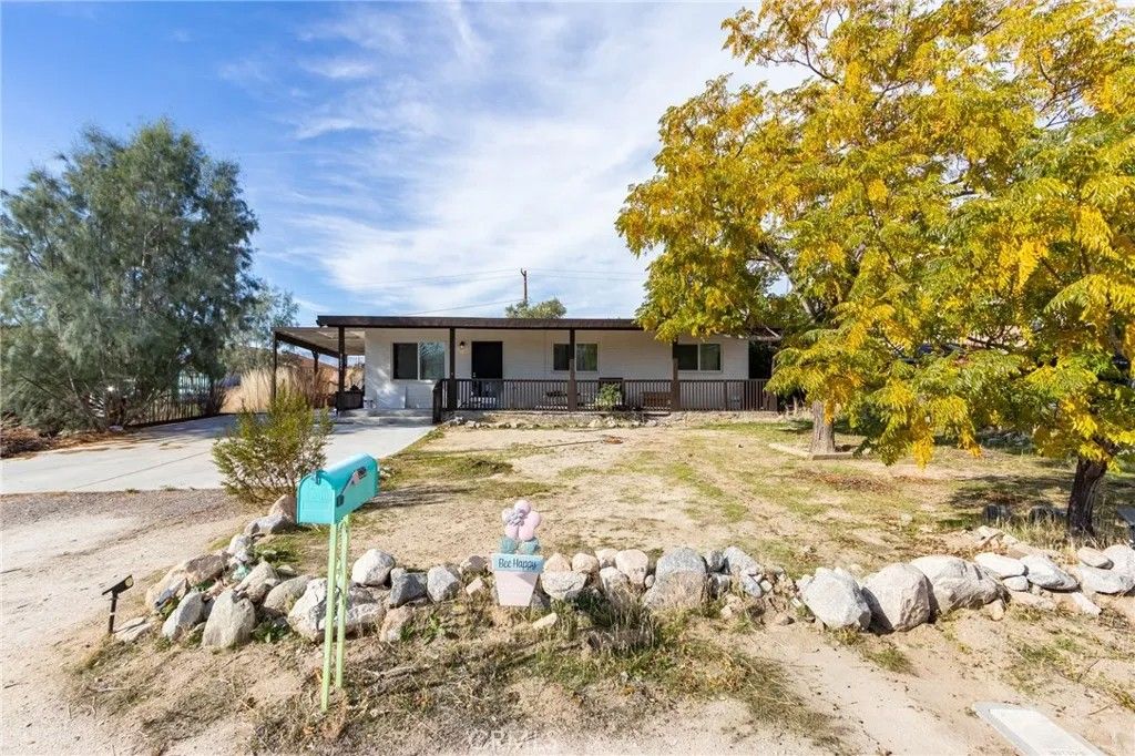 Photo of 9626 Bella Vista, Morongo Valley, CA 92256 (MLS # IG25269408)