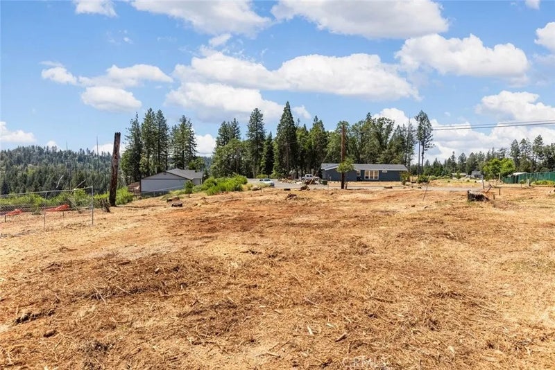 6537 Lesley