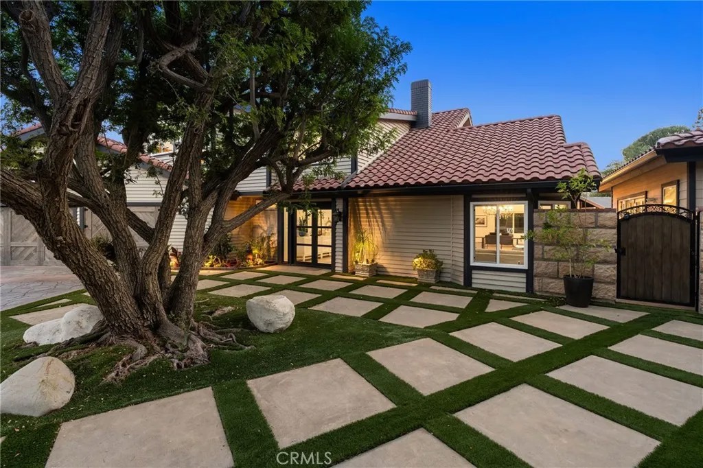 19022 Shamrock Lane