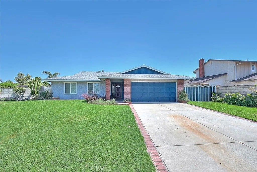 Photo of 13437 Mistletoe Ave, Chino, CA 91710 (MLS # CV26075465)