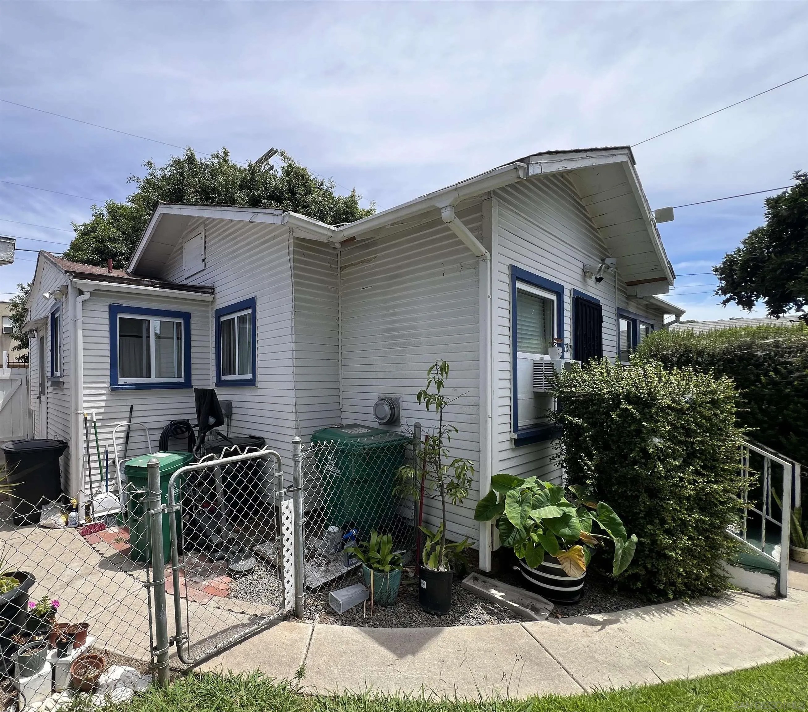 4181- 4183 N 45th Street