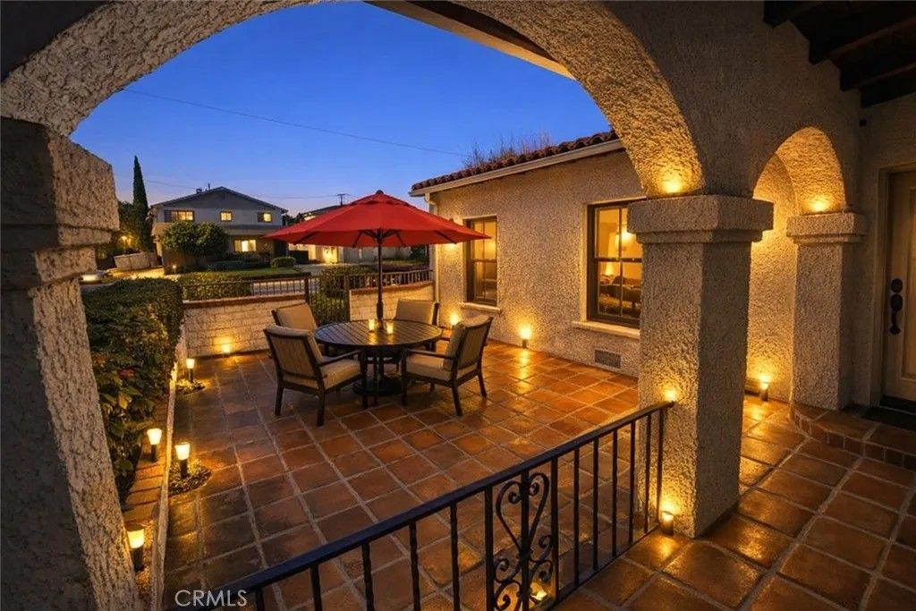 Photo of 1028 San Rafael Ave, Glendale, CA 91202 (MLS # BB26058144)