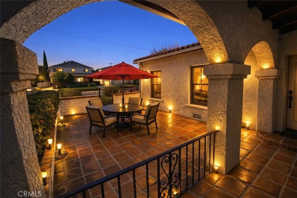 Photo of 1028 San Rafael Ave, Glendale, CA 91202 (MLS # BB26058144)