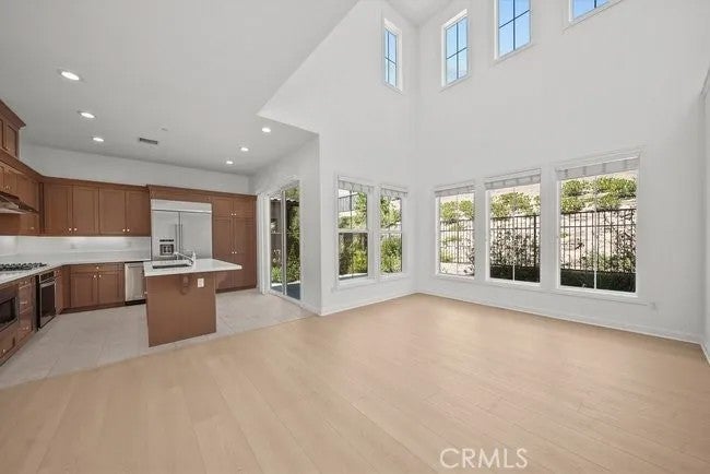 20655 Chestnut
