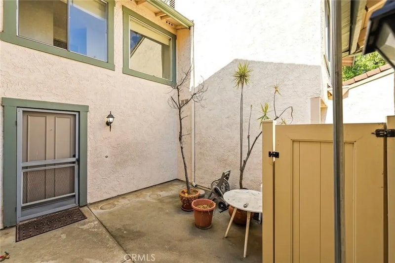 836 E Ponderosa