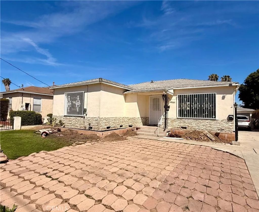 Photo of 1537 W 205th Street, Torrance, CA 90501 (MLS # RS26095211)
