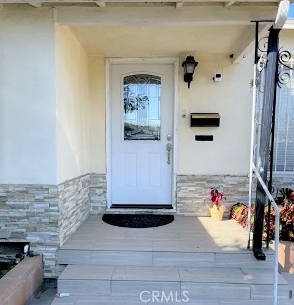 Photo of 1537 W 205th Street, Torrance, CA 90501 (MLS # RS26095211)