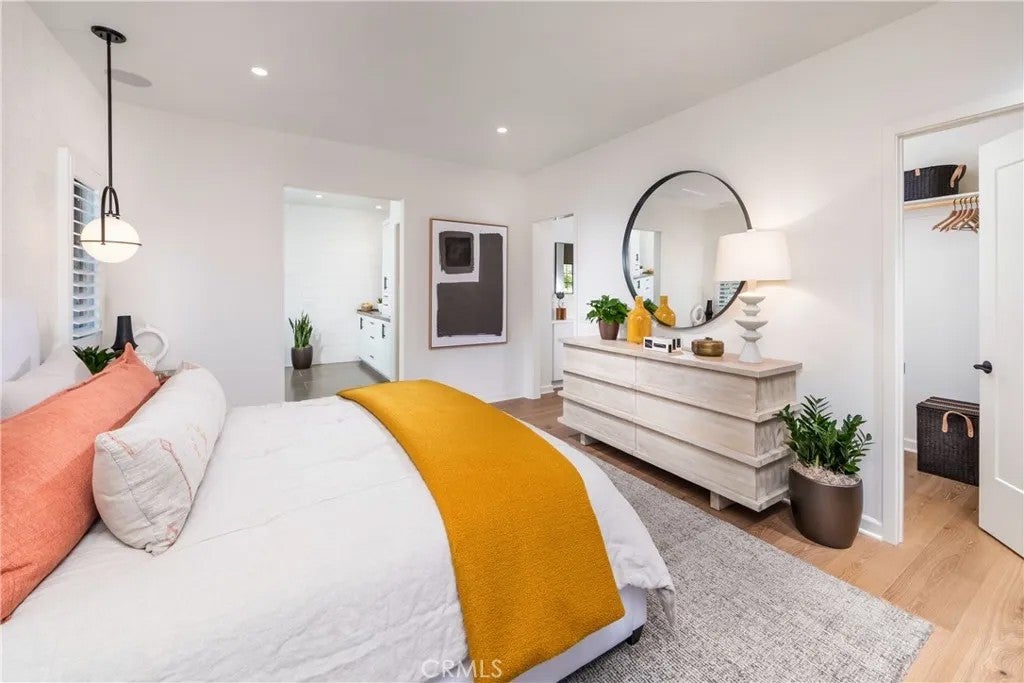 221 Canterbury