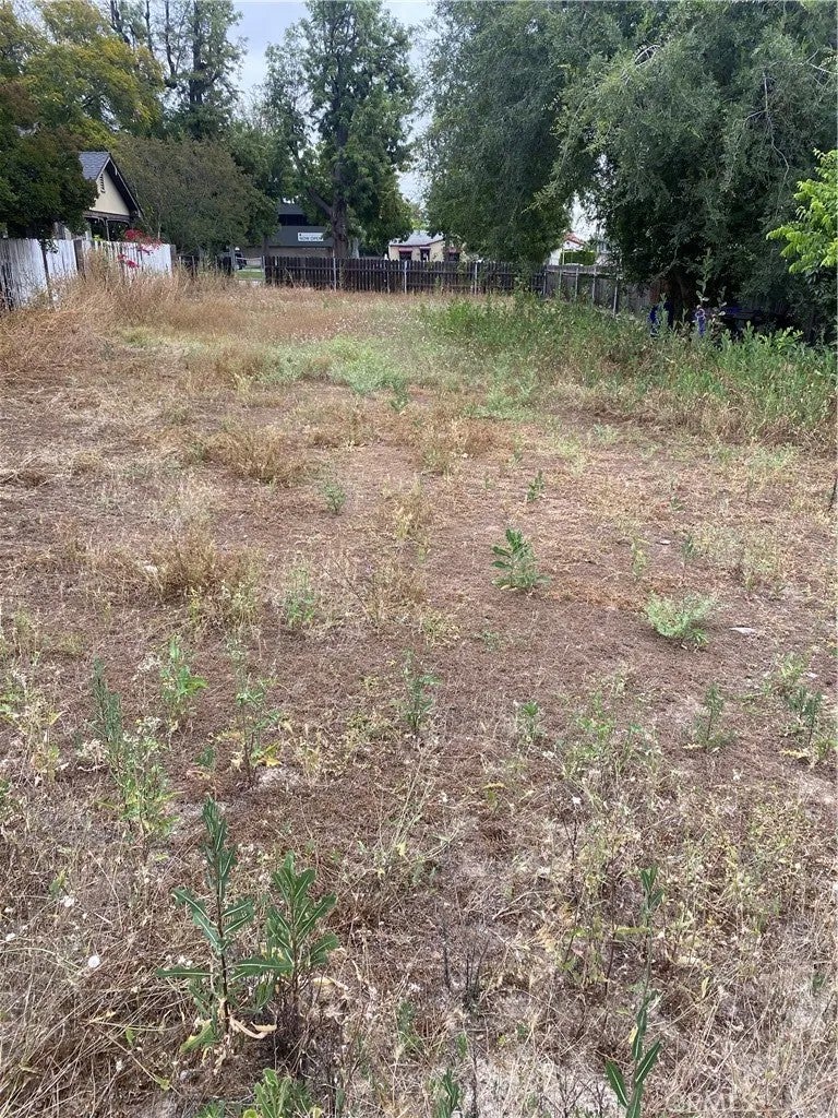 Photo of 345 Euclid Ave, Upland, CA 91786 (MLS # CV26042942)