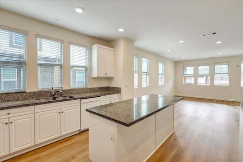 Photo of 311 Mission Terrace Ave, San Marcos, CA 92069 (MLS # 260001853)