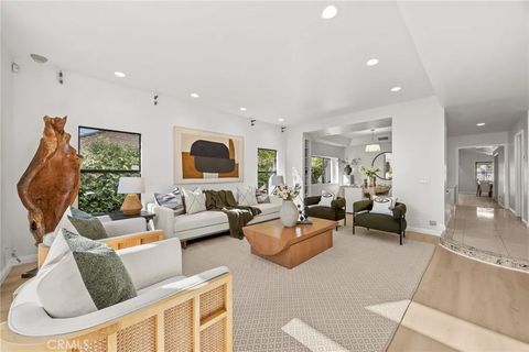 Tiny photo for 673 S Mentor Avenue, Pasadena, CA 91106 (MLS # WS25224597)