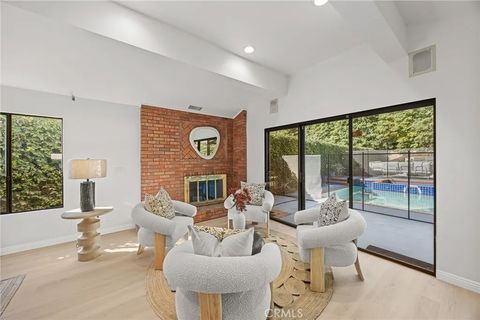 Tiny photo for 673 S Mentor Avenue, Pasadena, CA 91106 (MLS # WS25224597)