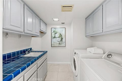 Tiny photo for 673 S Mentor Avenue, Pasadena, CA 91106 (MLS # WS25224597)