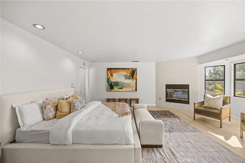 Tiny photo for 673 S Mentor Avenue, Pasadena, CA 91106 (MLS # WS25224597)