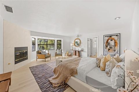 Tiny photo for 673 S Mentor Avenue, Pasadena, CA 91106 (MLS # WS25224597)