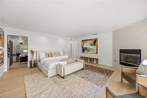 Tiny photo for 673 S Mentor Avenue, Pasadena, CA 91106 (MLS # WS25224597)