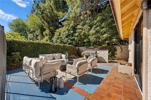 Tiny photo for 673 S Mentor Avenue, Pasadena, CA 91106 (MLS # WS25224597)