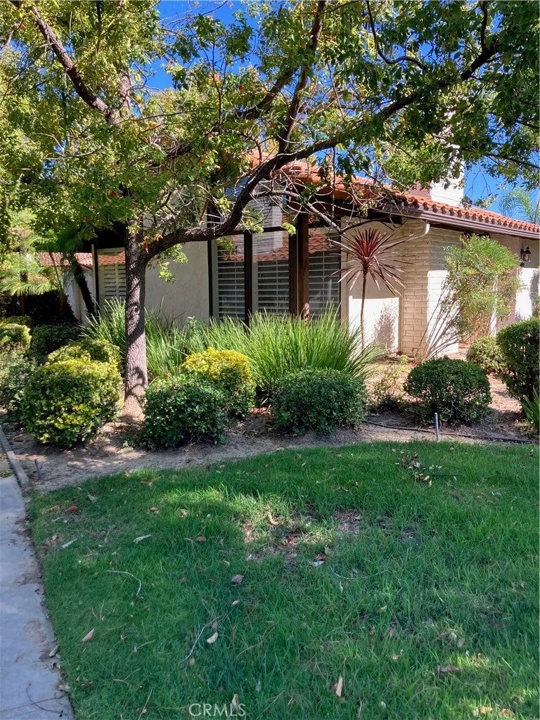 1413 Seven Hills