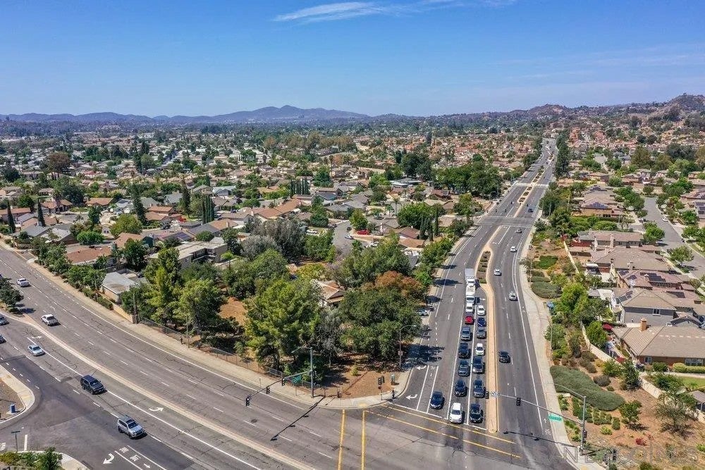 3129 E El Norte Pkwy