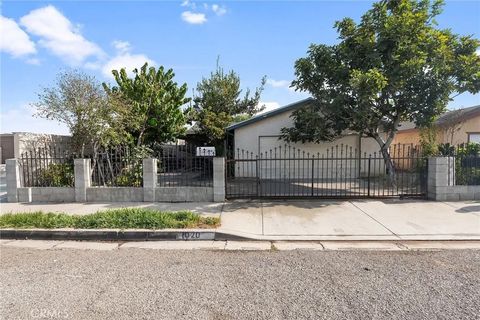 Photo of 1020 N Kemp Ave, Compton, CA 90220 (MLS # PW26051793)