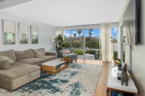 4944 Cass St Unit 407, San Diego, CA 92109 - #: 250031223