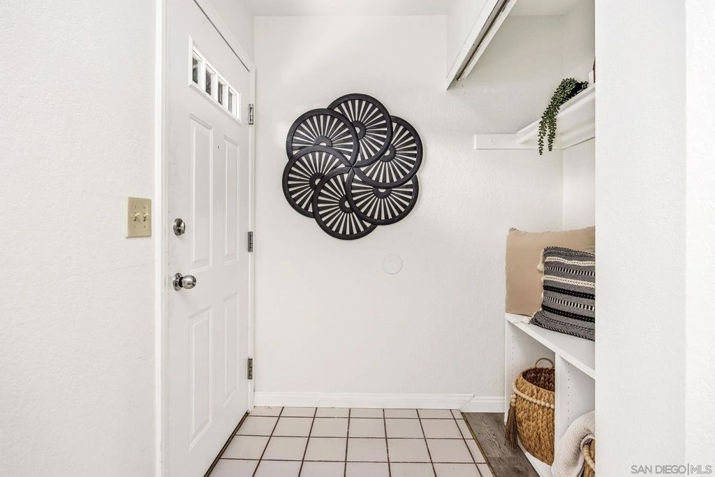 Photo of 2251 Famosa Blvd #B, San Diego, CA 92107 (MLS # 260008375)