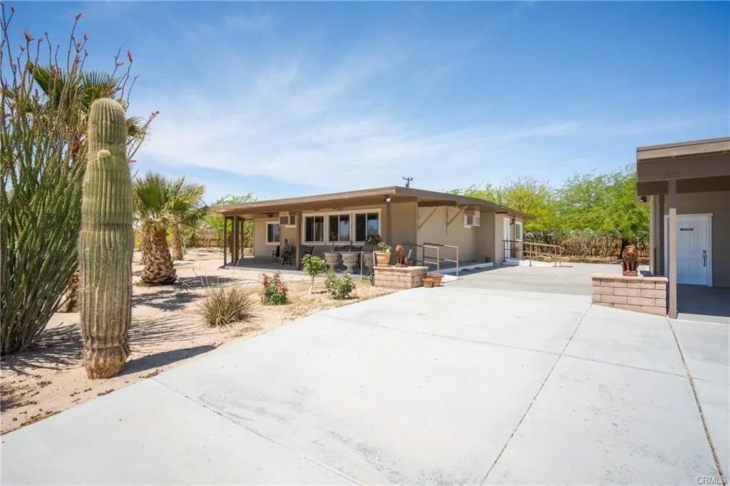 Photo of 66125 Brant Cross, Joshua Tree, CA 92252 (MLS # CV26017447)