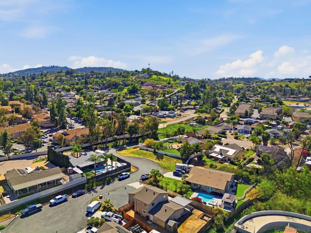 Photo of 9676 Cypress Vale Dr, Lakeside, CA 92040 (MLS # 260005881)