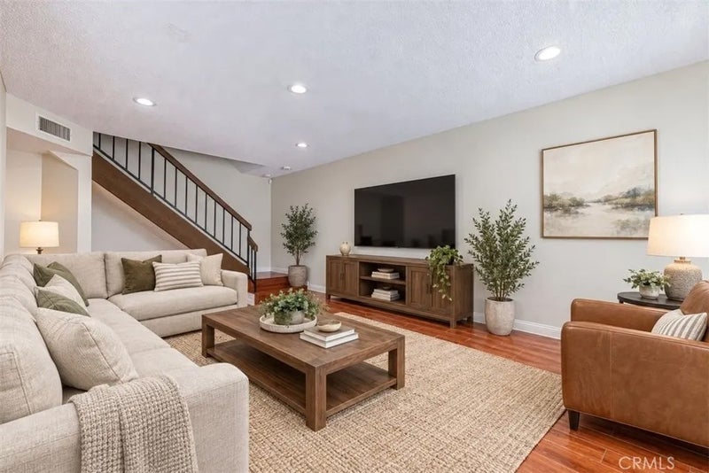 866 W 13th 2