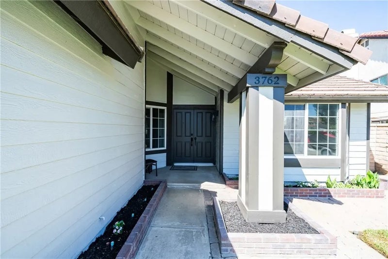 3762 S Peach Tree