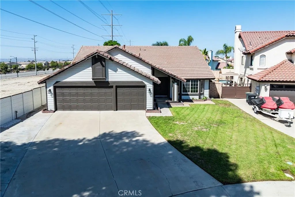 3762 S Peach Tree