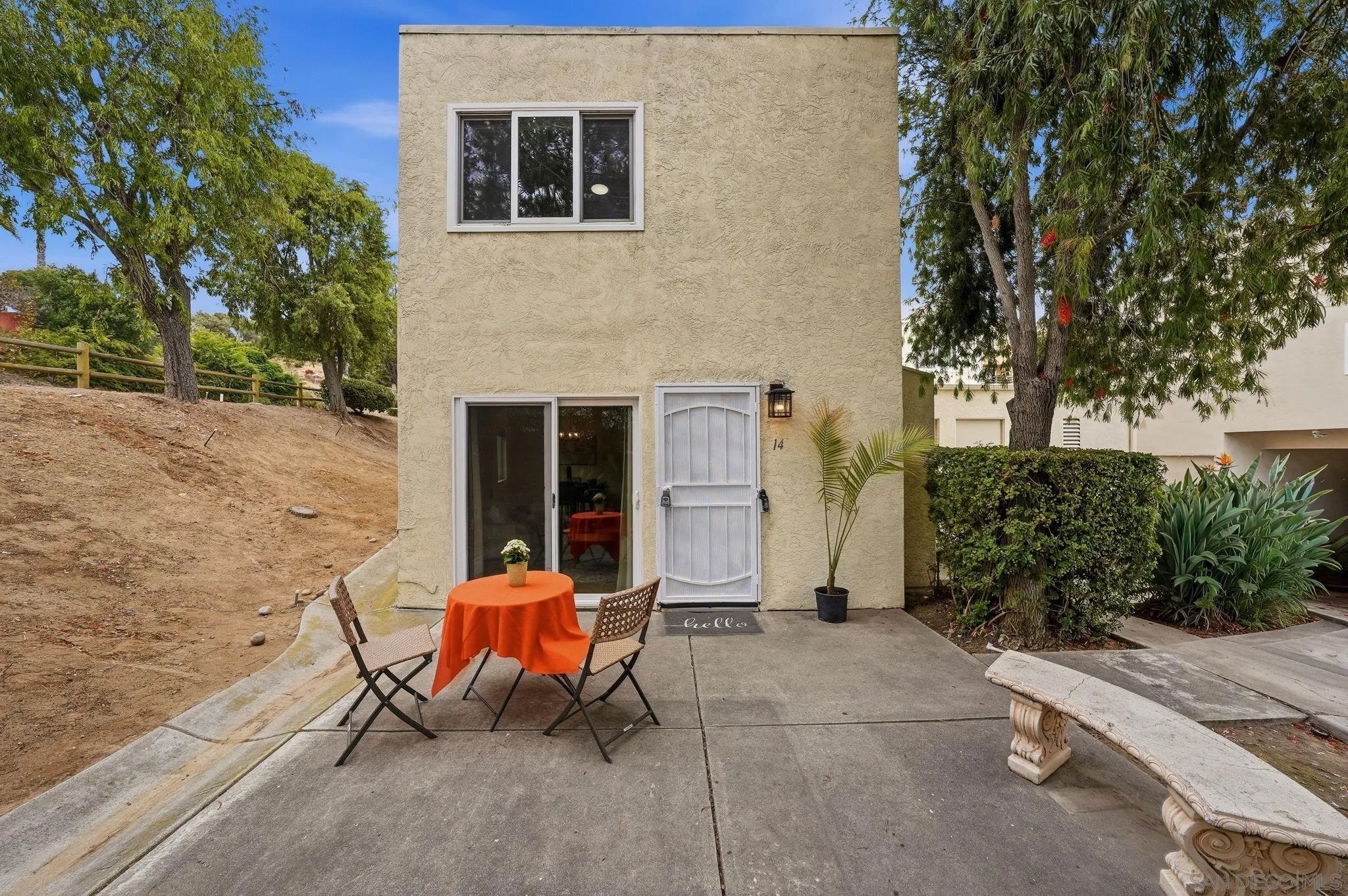 5725 Linda Vista Rd 14