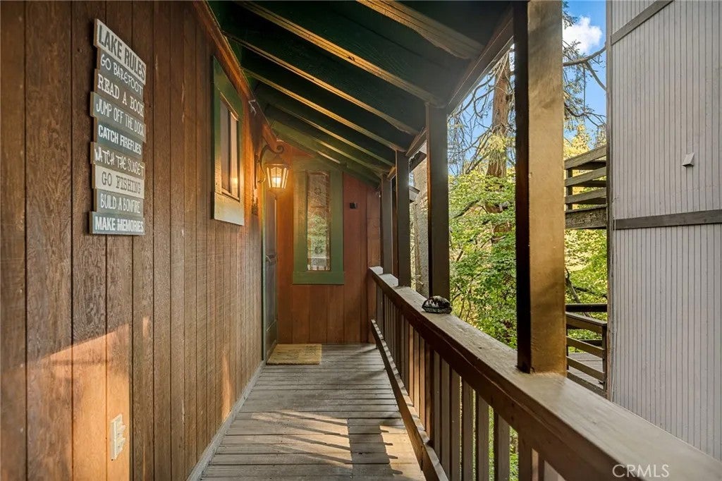 824 Oakmont Lane