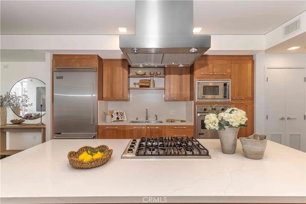 Photo of 9 MacArthur Place #806, Santa Ana, CA 92707 (MLS # OC26094144)