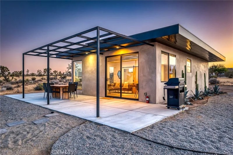 3920 Warren Vista